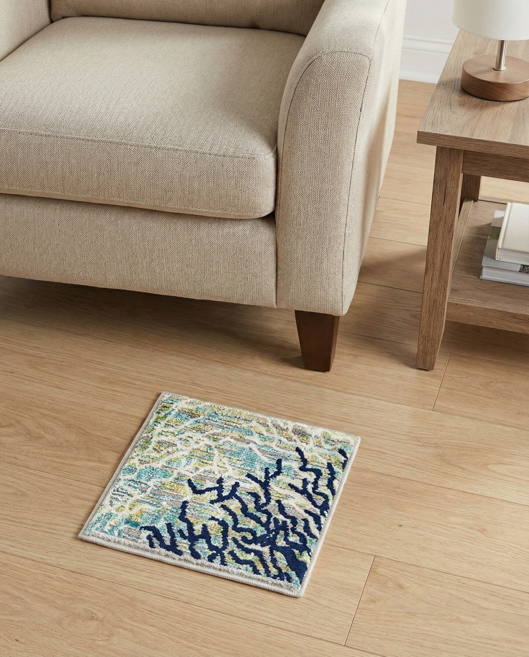 1' 4 x 1' 4 Ariel Sample Rug