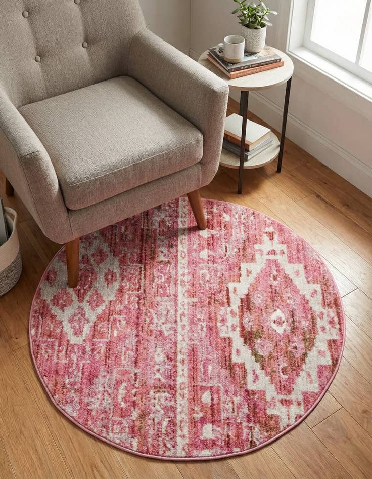 Detail image of 3' 3 x 3' 3 Vega Round Rug