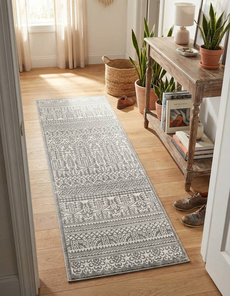 Detail image of Jill Zarin 2' 2 x 6' Uptown Cloisters Runner Rug