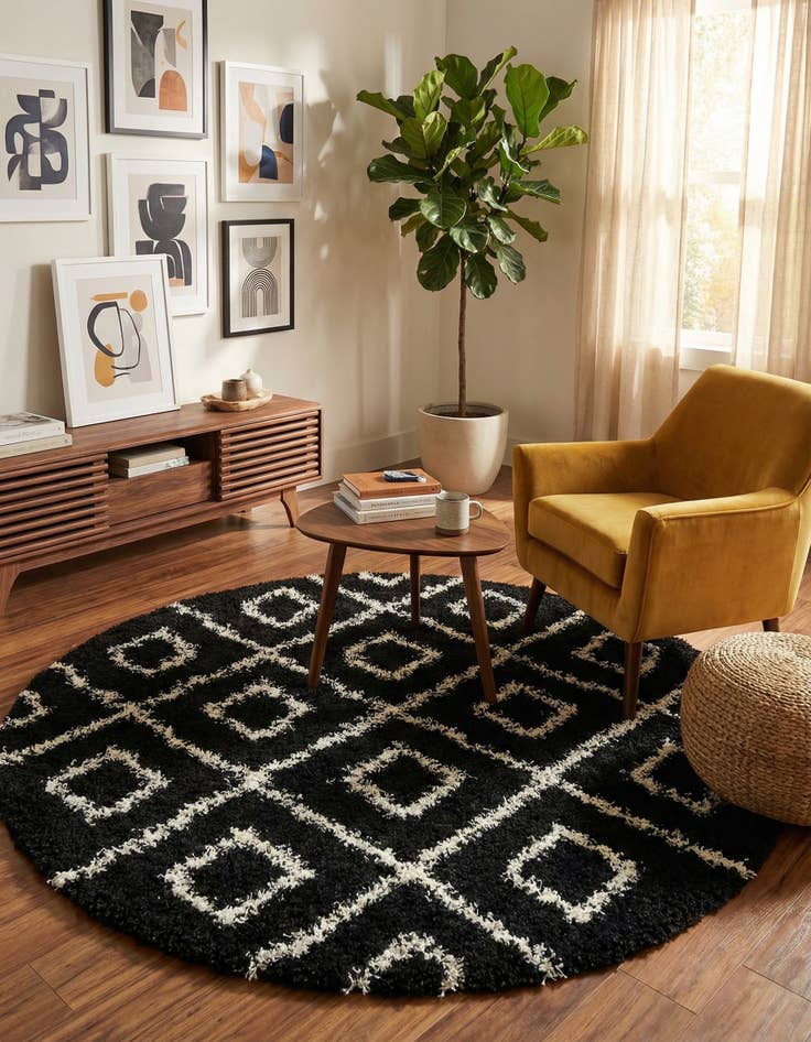 Detail image of 5' 3 x 5' 3 Trellis Shag Round Rug