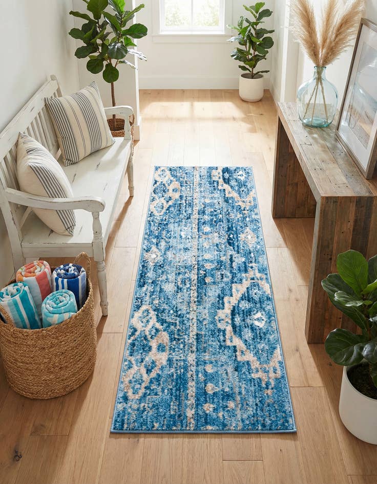 Detail image of 2' 2 x 6' Madrid Runner Rug