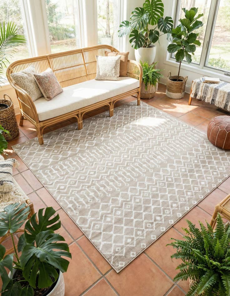 Detail image of 7' 10 x 7' 10 Kasbah Trellis Square Rug