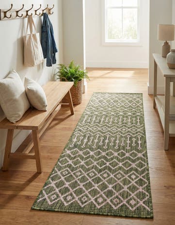 Green Easy-Clean Lattice Indoor / Outdoor Runner Rug