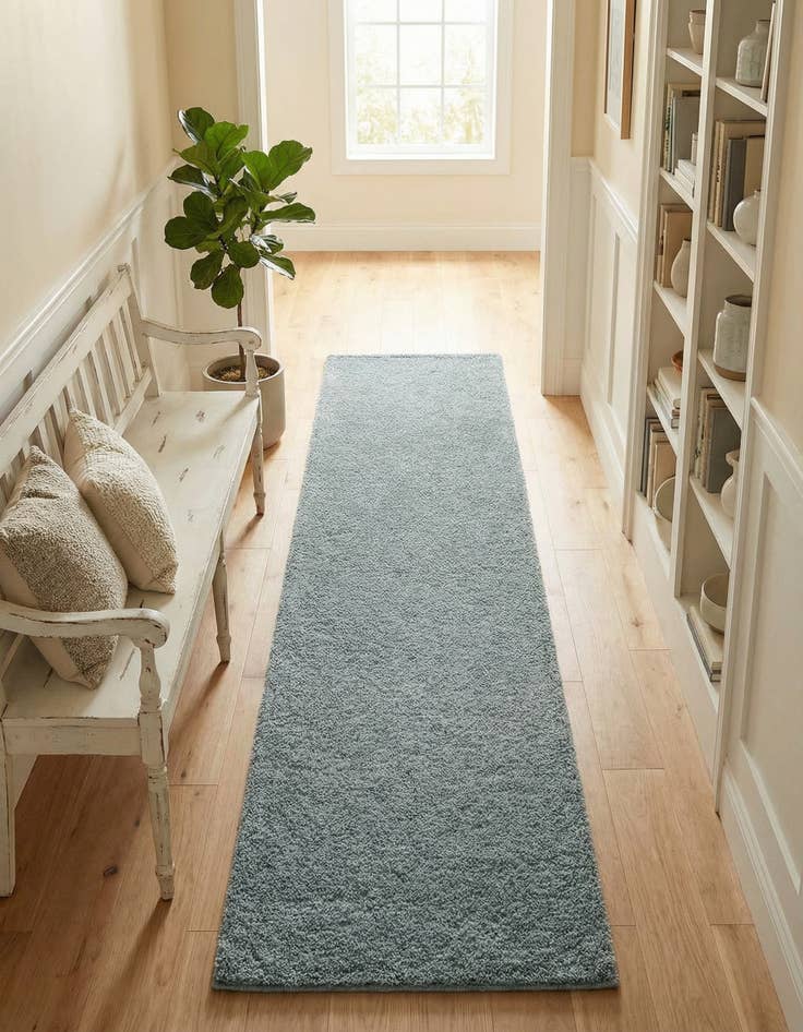 Detail image of 2' 7 x 10' Lattice Shag Runner Rug