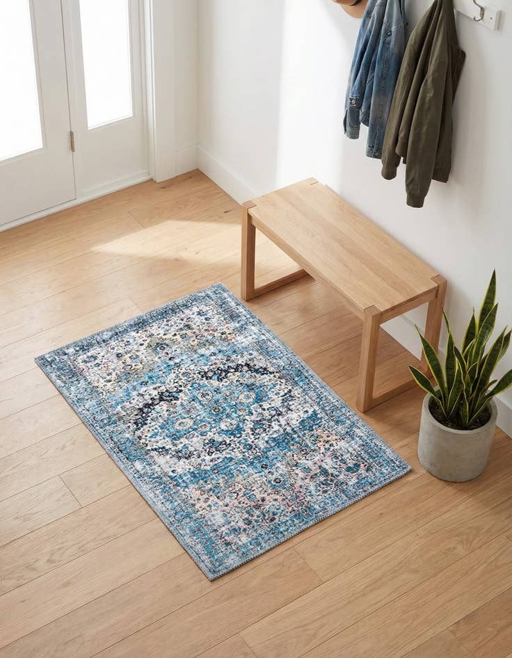 Detail image of 2' x 3'  Washable Mangata Rug