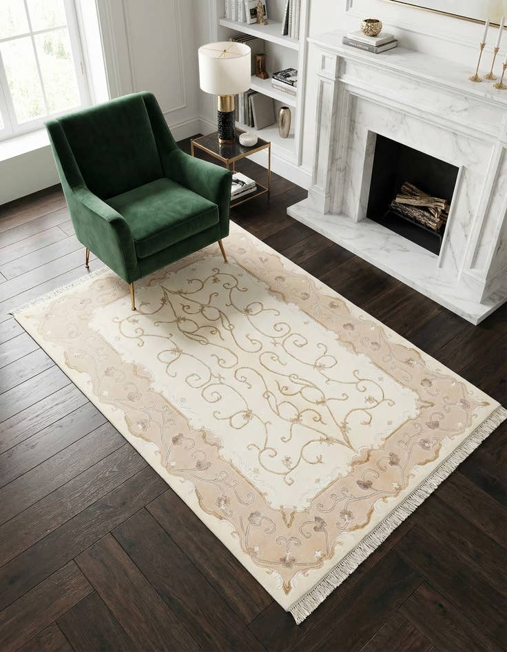 Detail image of 3' 11 x 6' Darya Rug