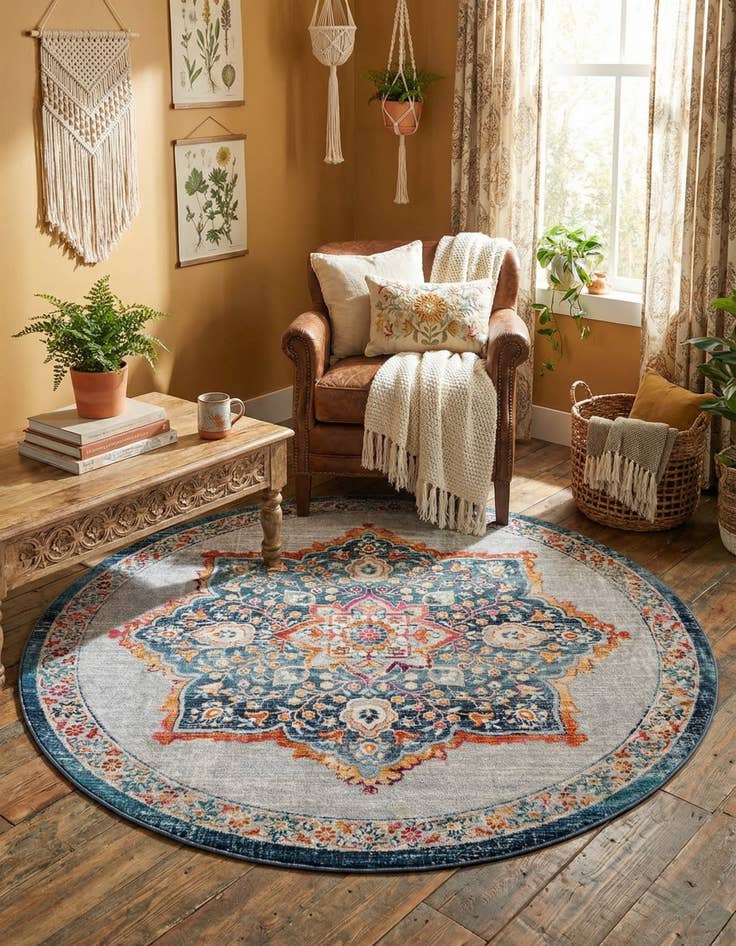 Detail image of 5' x 5' Budapest Round Rug