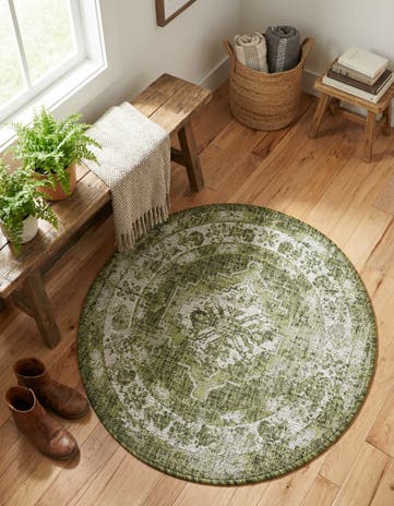 3' x 3' Easy-Clean Traditional Indoor / Outdoor Round Rug