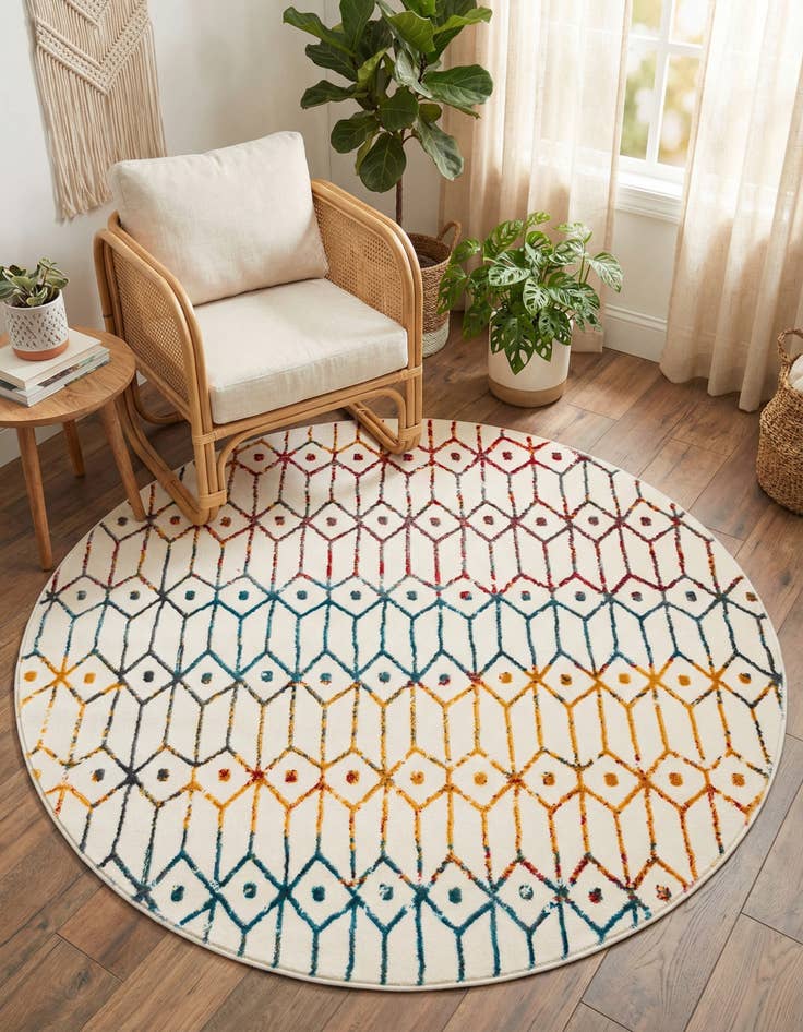 Detail image of 5' x 5' Lattice Trellis Round Rug