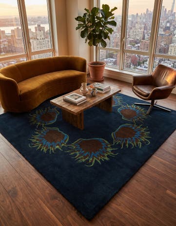 7' 6 x 7' 7 Luna Square Rug