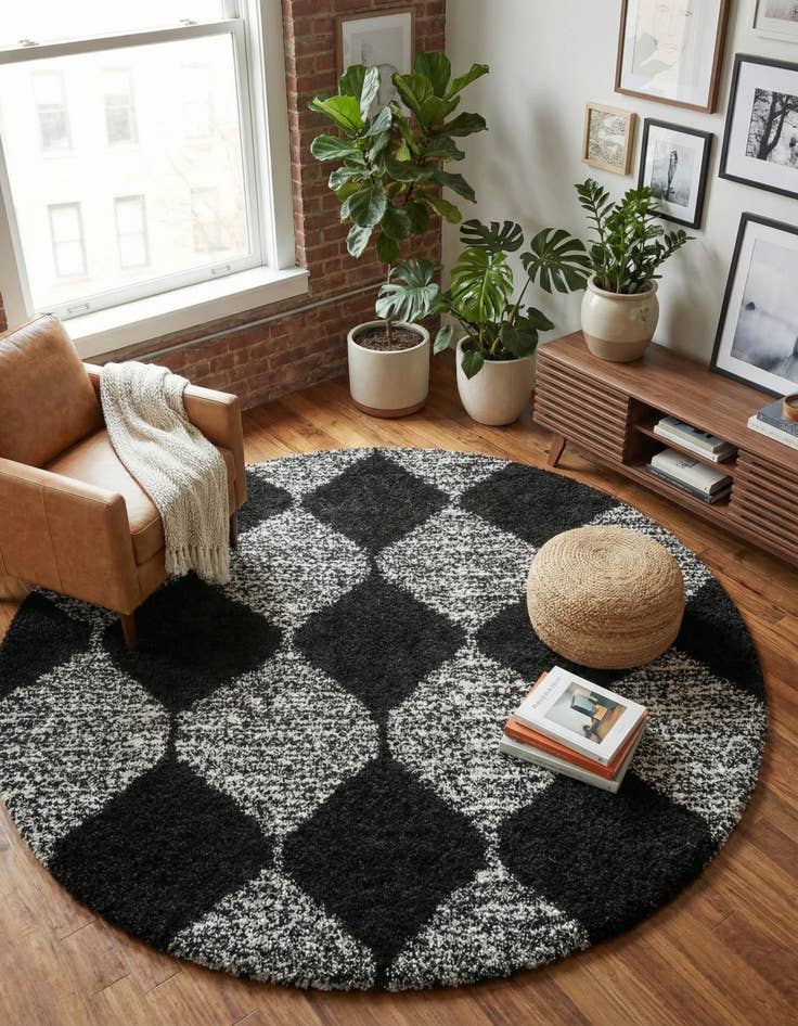 Detail image of  10' x 10' Serenity Shag Round Rug