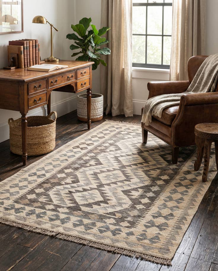 Detail image of 3' 4 x 4' 10 Hand Woven Kilim Maymana Wool Rug