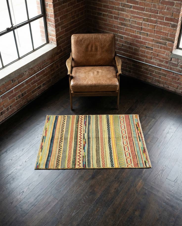 Detail image of 2' 7 x 3' 11 Hand Knotted Modern Ziegler Rug