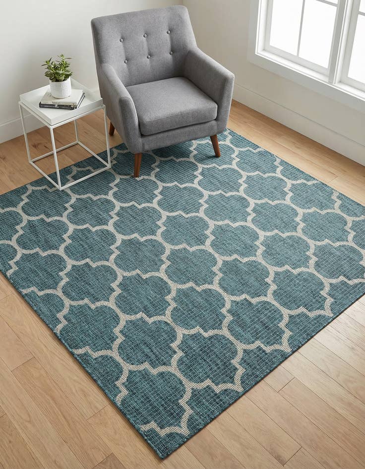 Detail image of 6' x 6' Easy-Clean Trellis Indoor / Outdoor Square Rug