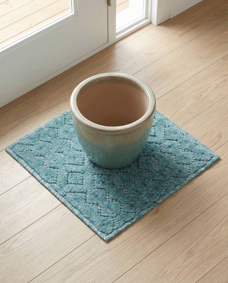 Detail image of 1' 4 x 1' 4 Easy-Clean Trellis Textured Indoor / Outdoor Sample Rug