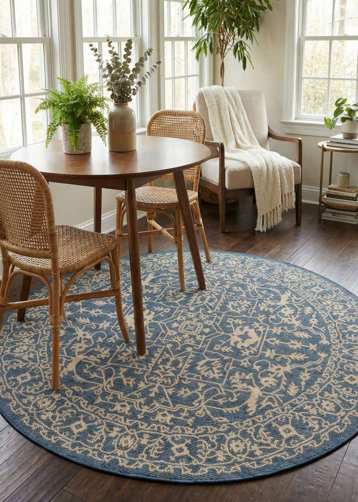 6' x 6' Easy-Clean Botanical Indoor / Outdoor Round Rug
