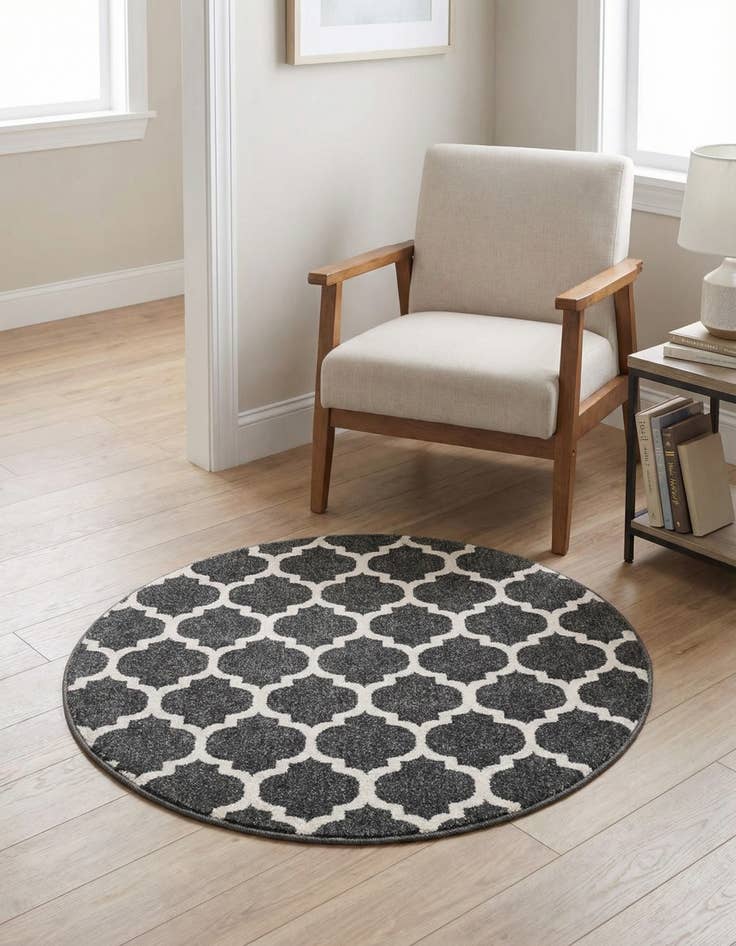 Detail image of 3' x 3' Lattice Round Rug