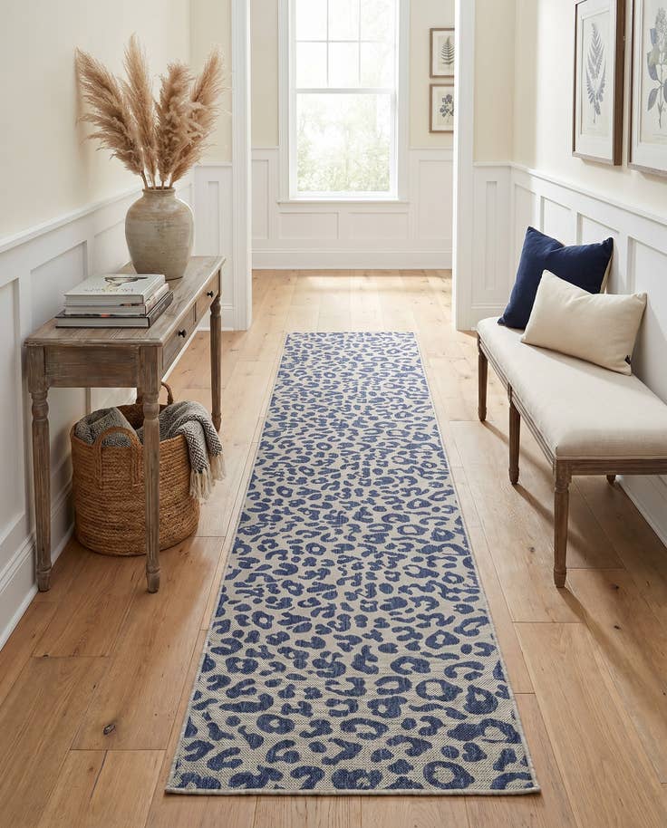Detail image of 2' 7 x 13' Easy-Clean Safari Indoor / Outdoor Runner Rug