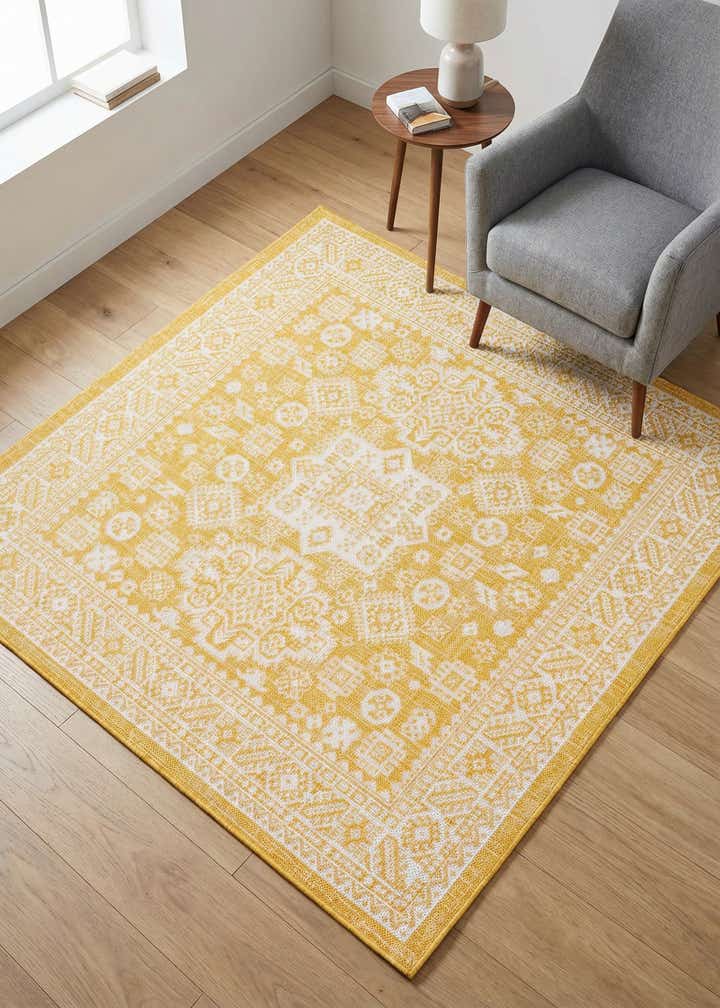 5' 3 x 5' 3 Easy-Clean Aztec Indoor / Outdoor Square Rug