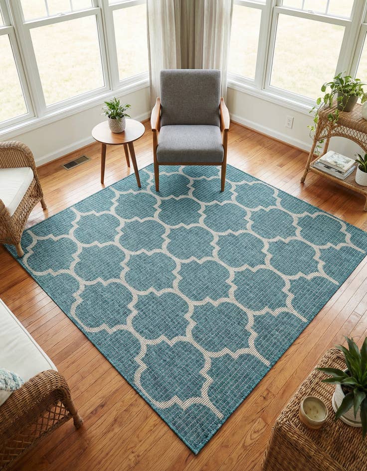 Detail image of 5' 3 x 5' 3 Washable Lattice Indoor / Outdoor Square Rug