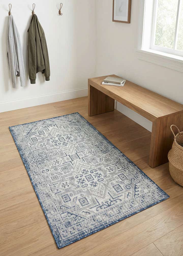 3' x 5' 3 Easy-Clean Aztec Indoor / Outdoor Rug
