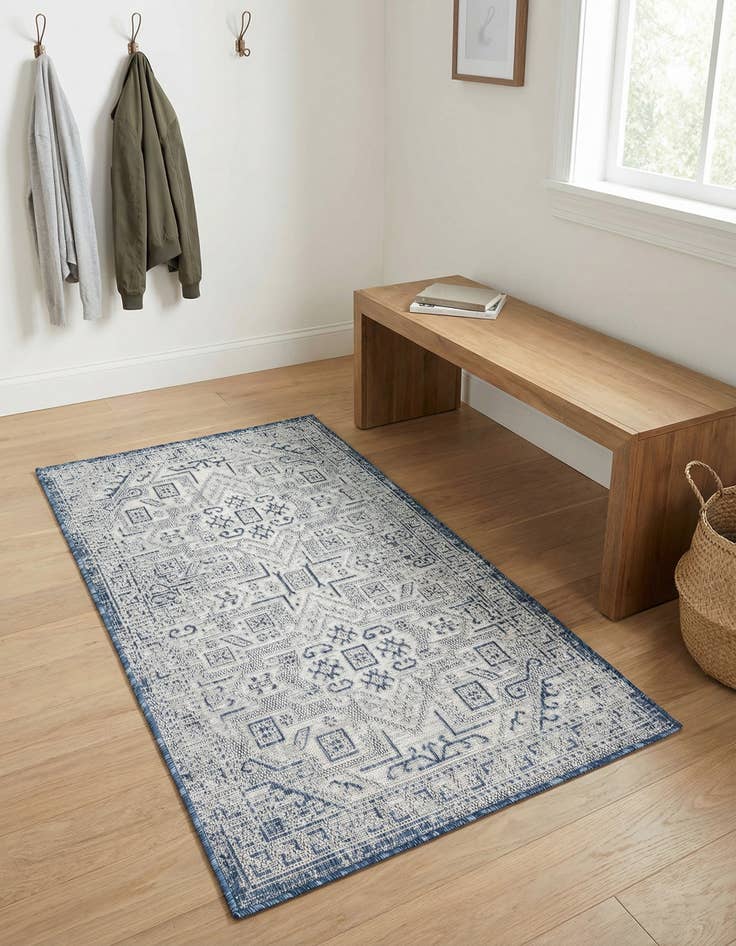 Detail image of 3' x 5' 3 Easy-Clean Aztec Indoor / Outdoor Rug