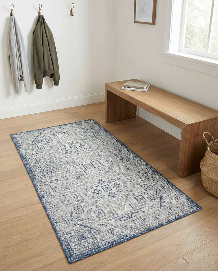 3' x 5' 3 Easy-Clean Aztec Indoor / Outdoor Rug