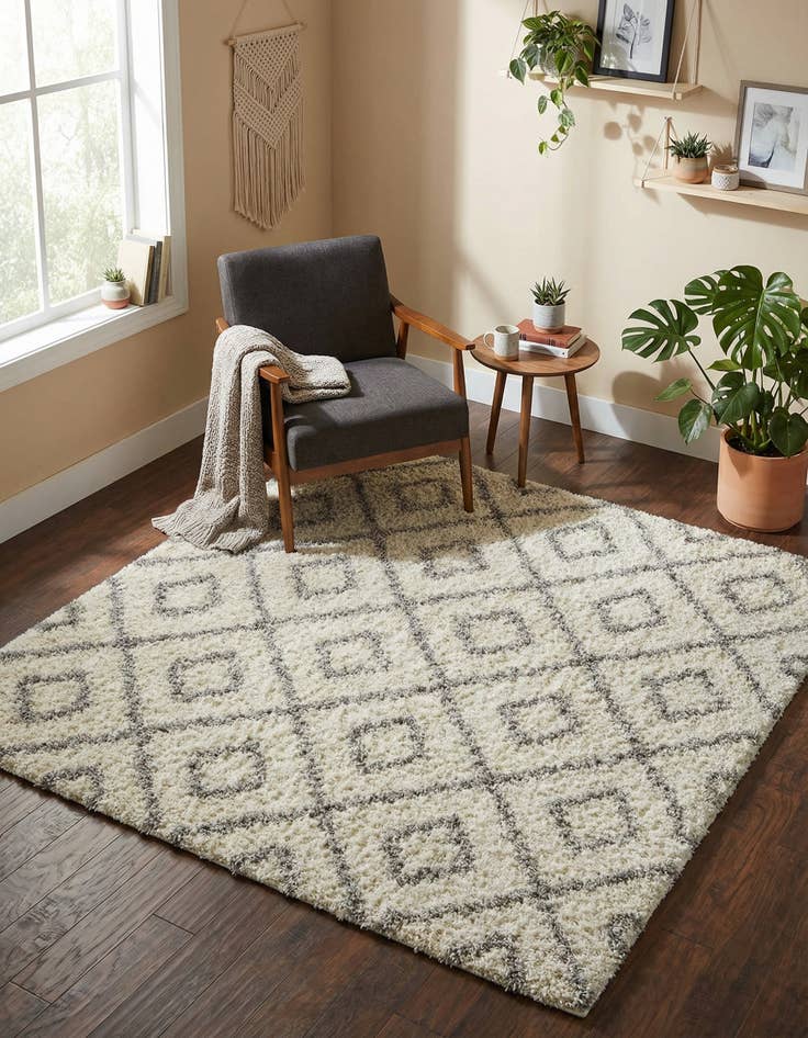 Detail image of 6' x 6' Trellis Shag Square Rug
