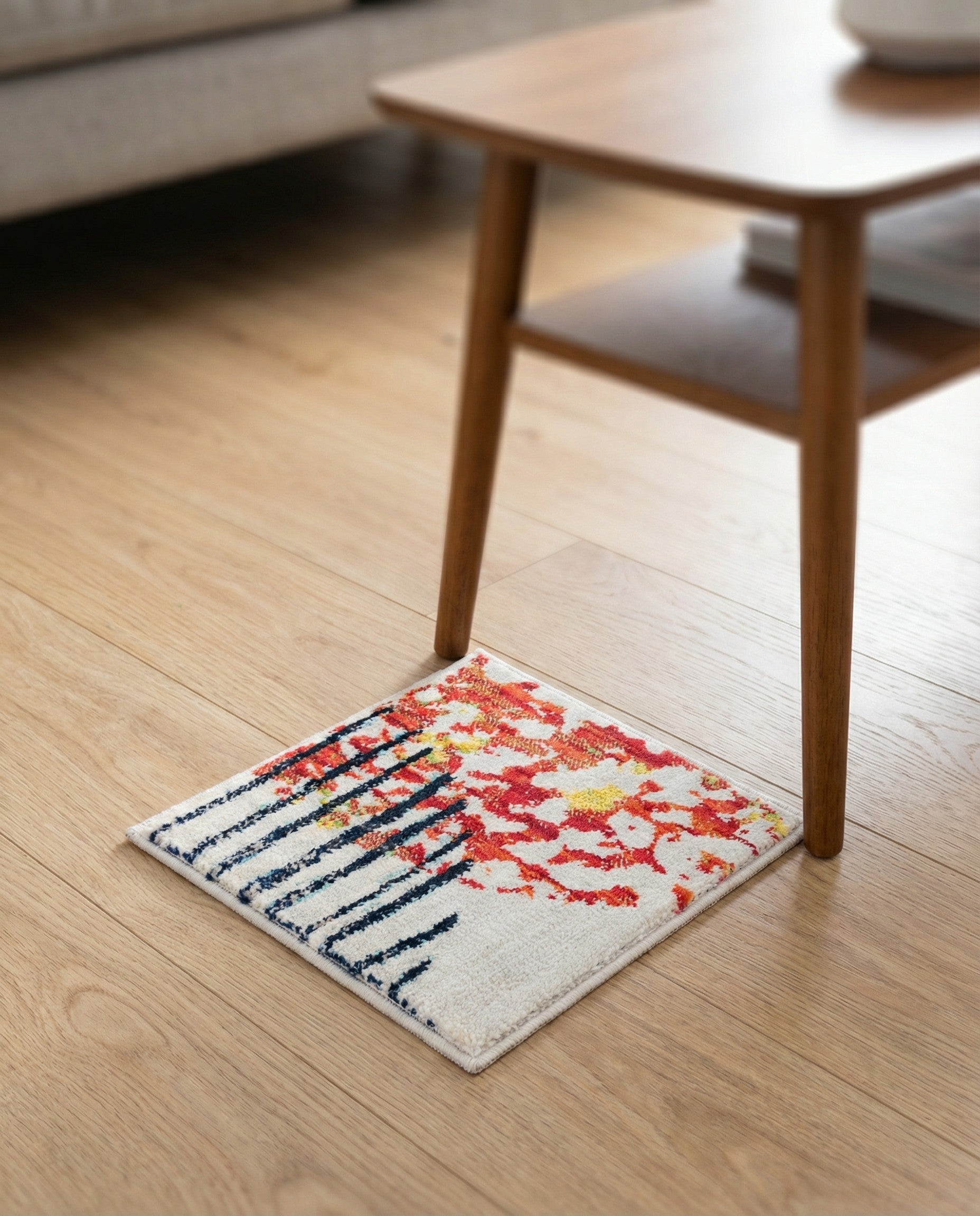 1' 4 x 1' 4 Ariel Sample Rug