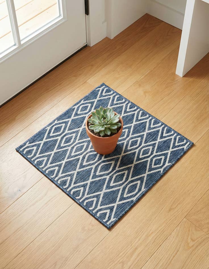 Detail image of 1' 4 x 1' 4 Washable Jill Zarin Turks and Caicos Indoor / Outdoor Sample Rug