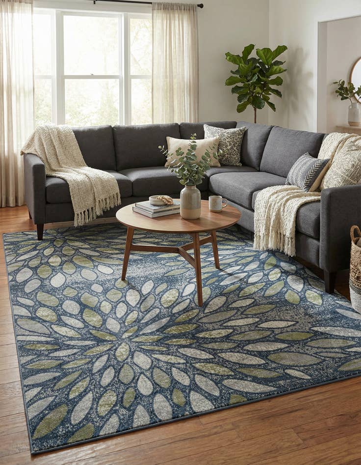 Detail image of 8' x 10' Charleston Rug