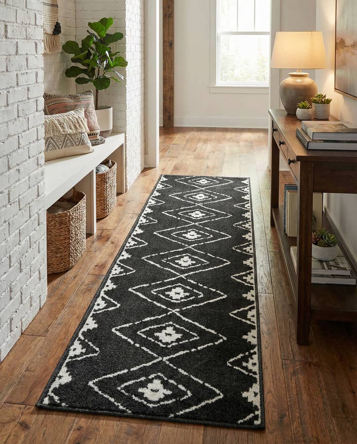 Detail image of 2' x 6' Oslo Runner Rug
