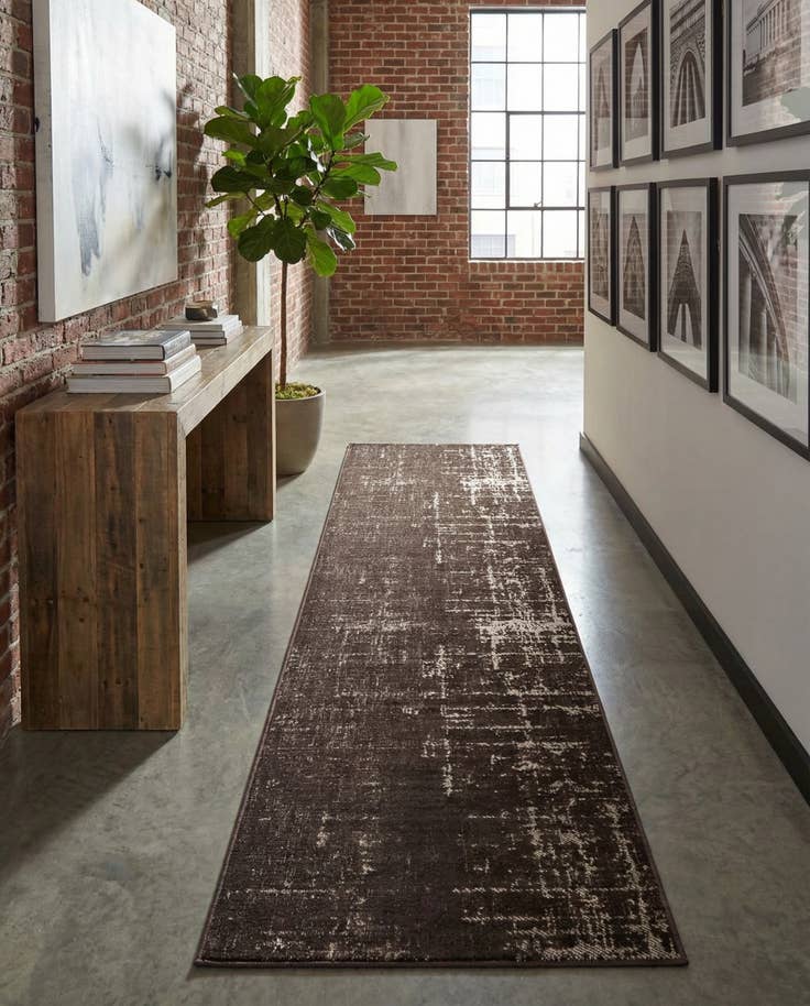 Detail image of 2' 7 x 10' Valencia Runner Rug