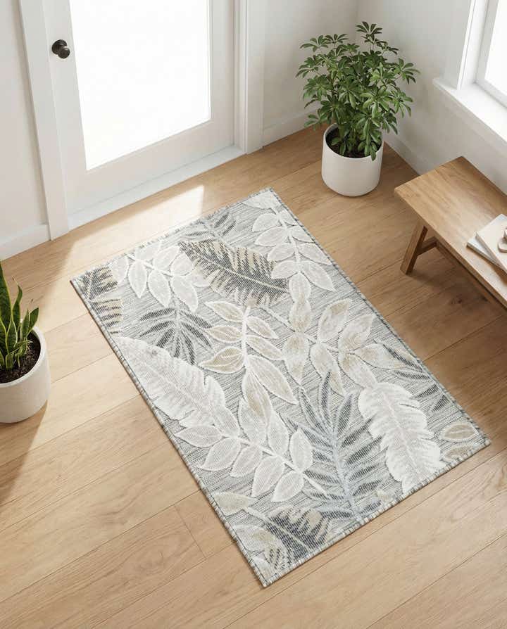 2' 2 x 3' Easy-Clean Botanical Indoor / Outdoor Rug
