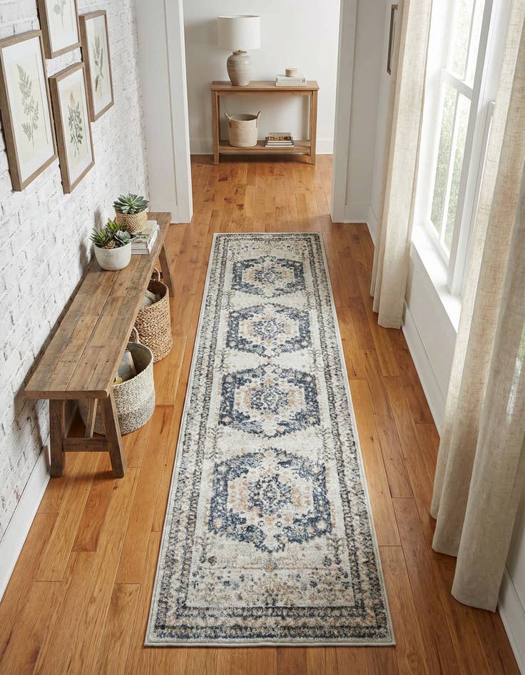 Detail image of  2' 7 x 10' Oxford Runner Rug