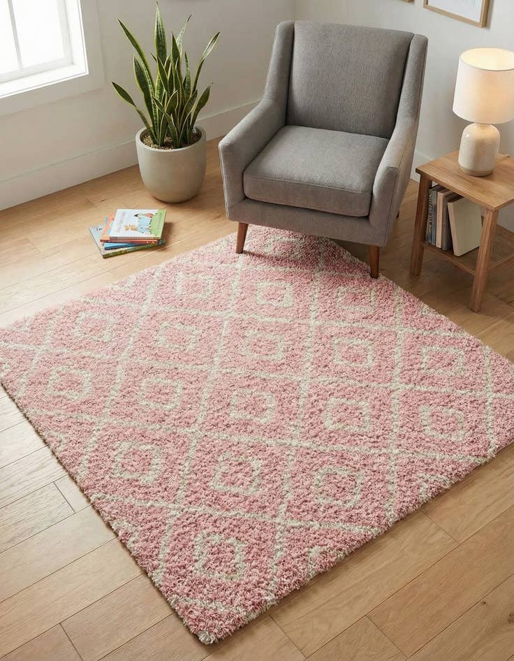 Detail image of 4' x 4' Trellis Shag Square Rug