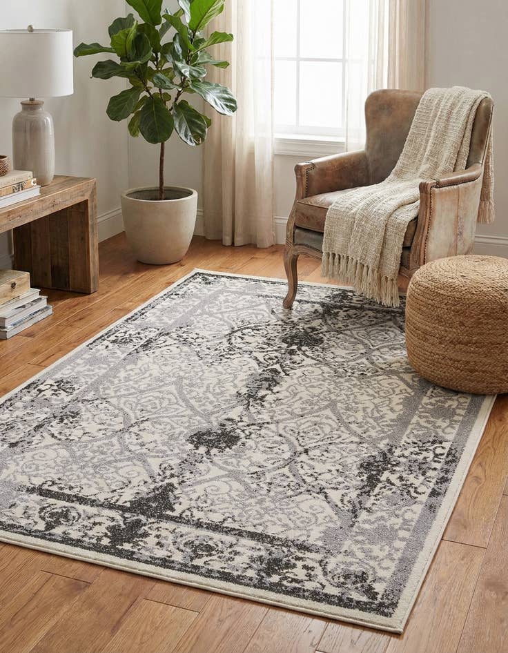 Detail image of 4' x 6' Miranda Rug