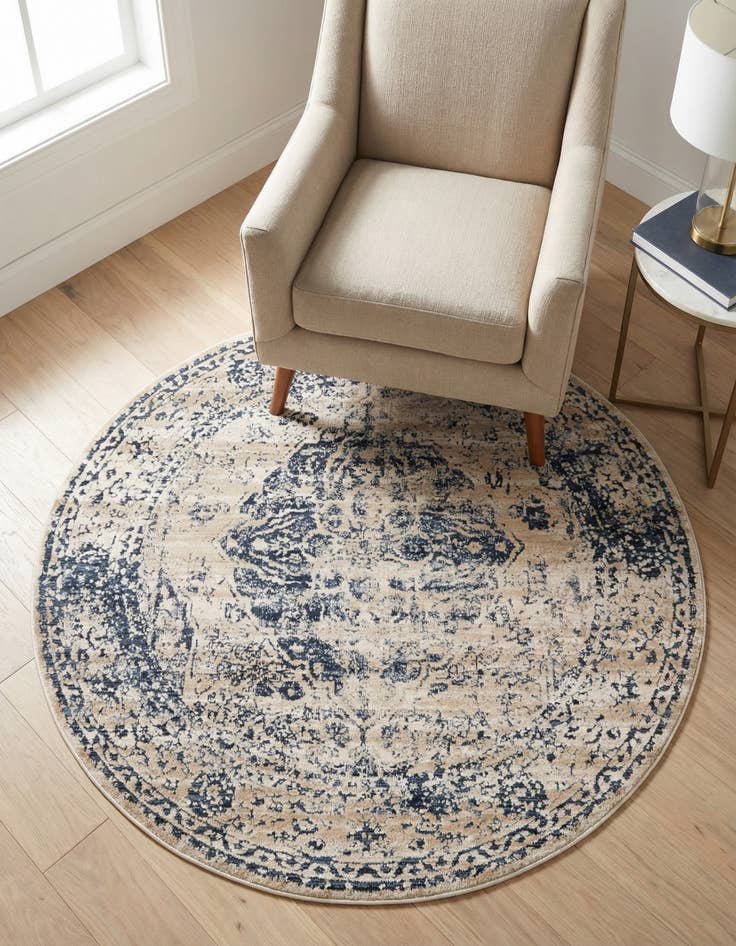 Detail image of 4' x 4' Villa Round Rug
