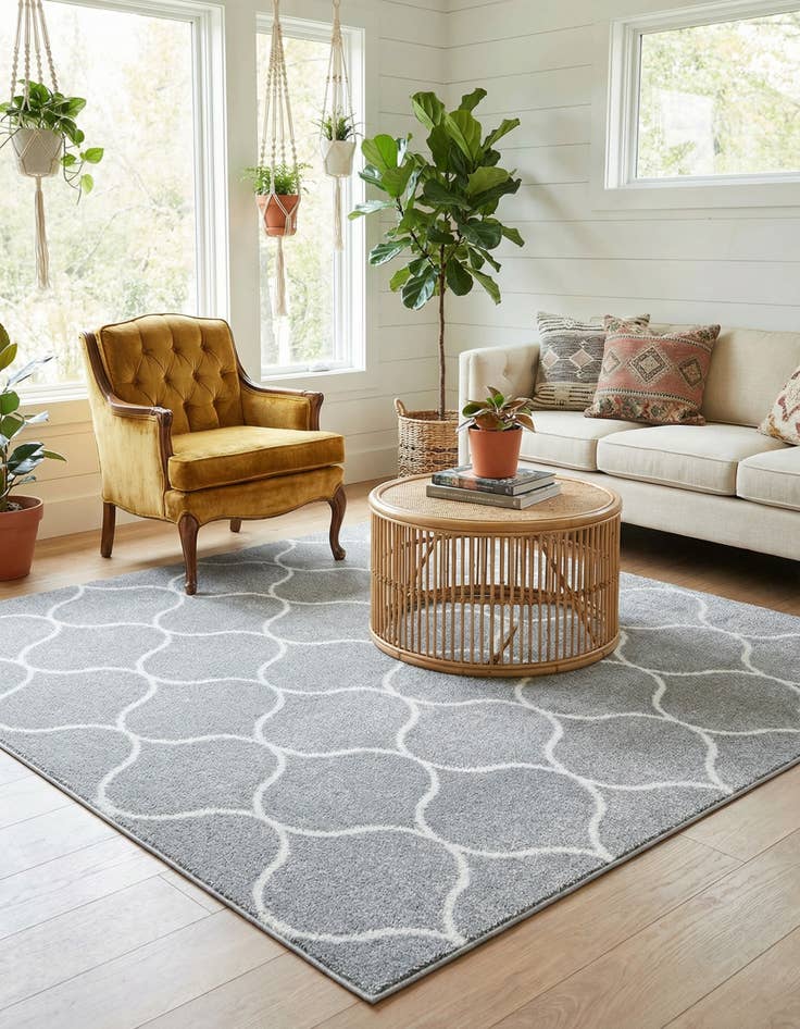 Detail image of 7' x 7' Lattice Frieze Square Rug