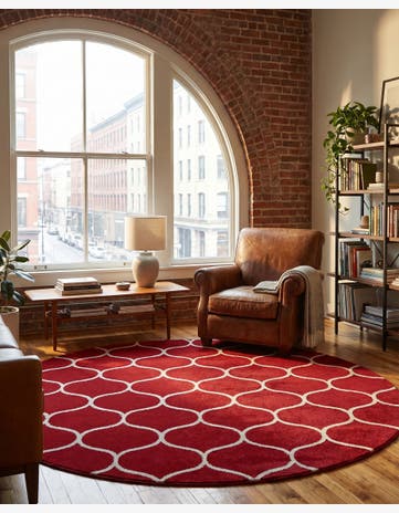 Red Lattice Frieze Round Rug