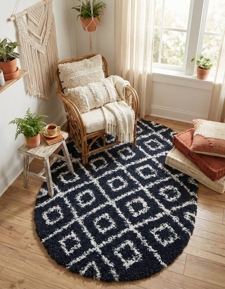 Detail image of 4' x 6' Trellis Shag Oval Rug