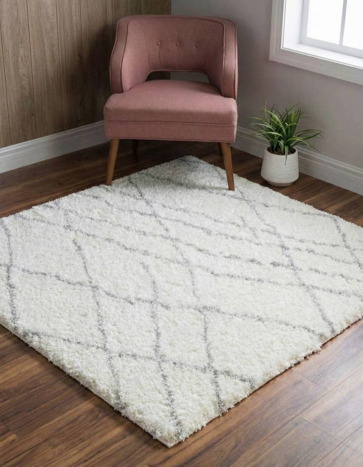 Detail image of 4' x 4' Soft Touch Shag Square Rug