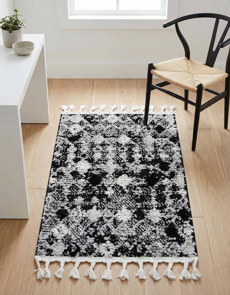 Detail image of  2' x 3' 2 Cherokee Rug