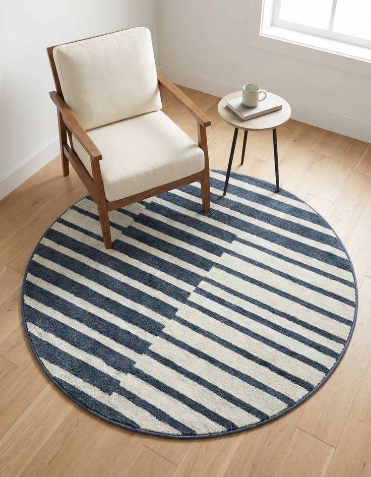 Detail image of  4' x 4' Oslo Round Rug