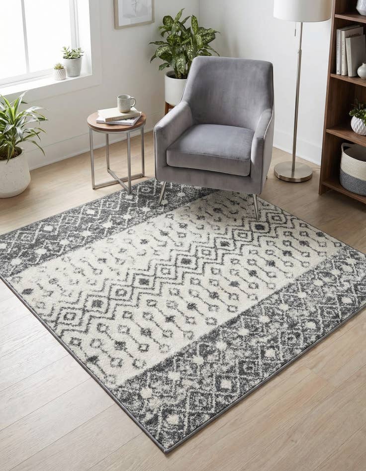 Detail image of 4' x 4' Moroccan Trellis Square Rug