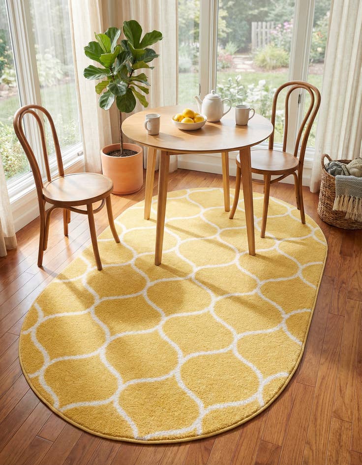 Detail image of 3' x 5' 3 Trellis Frieze Oval Rug