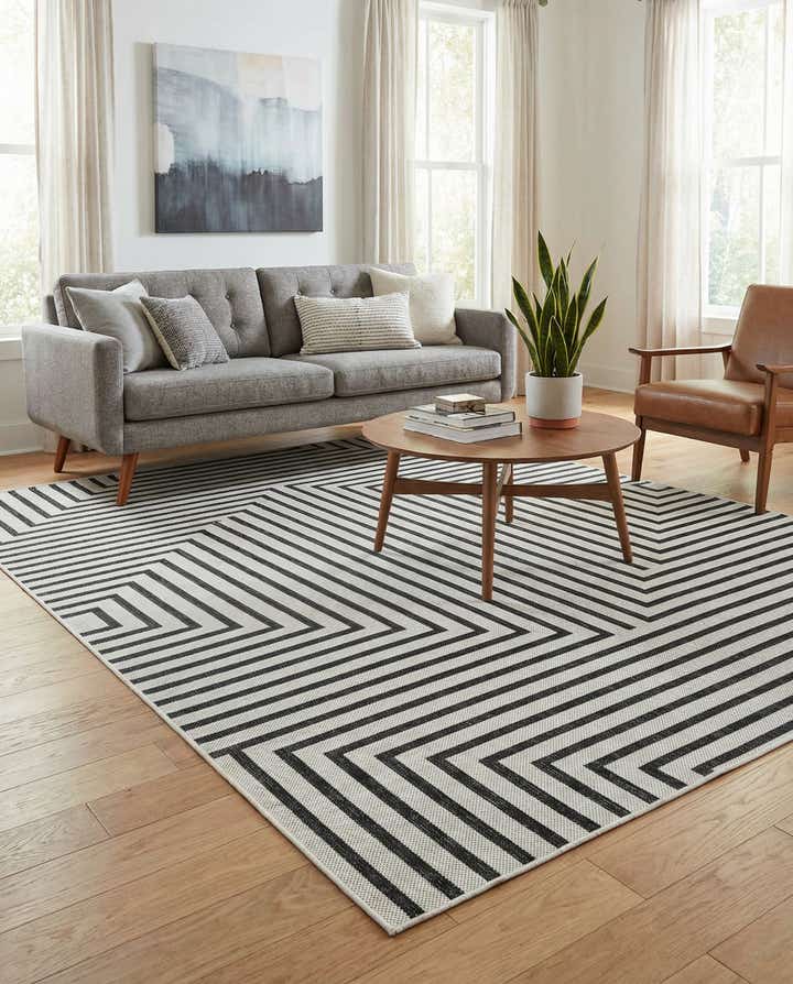 5' 3 x 8' Easy-Clean Modern Indoor / Outdoor Rug