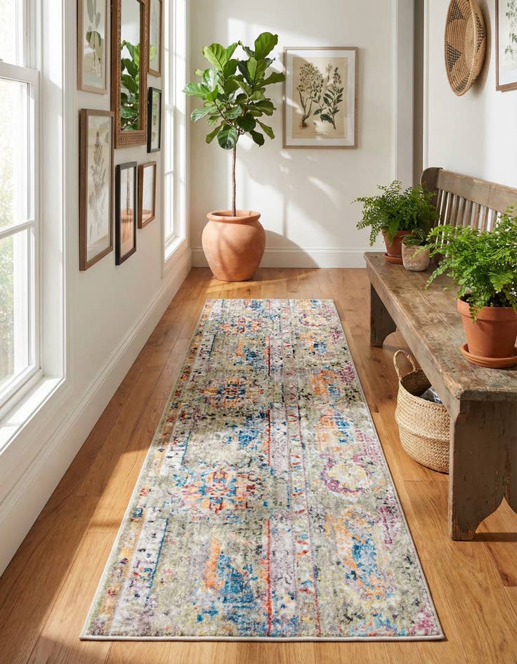 Detail image of 2' 7 x 8' 2 Madrid Runner Rug