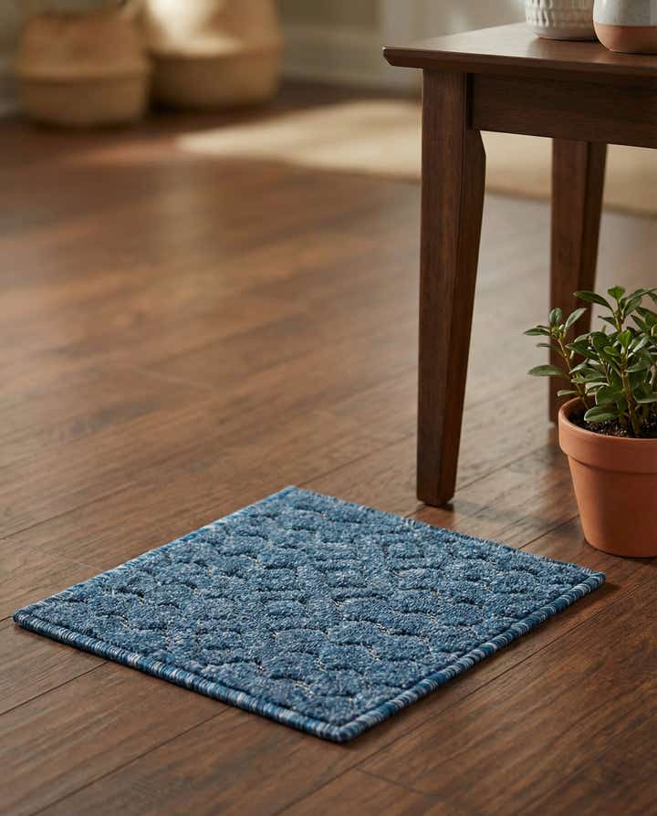 1' 4 x 1' 4 Easy-Clean Trellis Textured Indoor / Outdoor Sample Rug