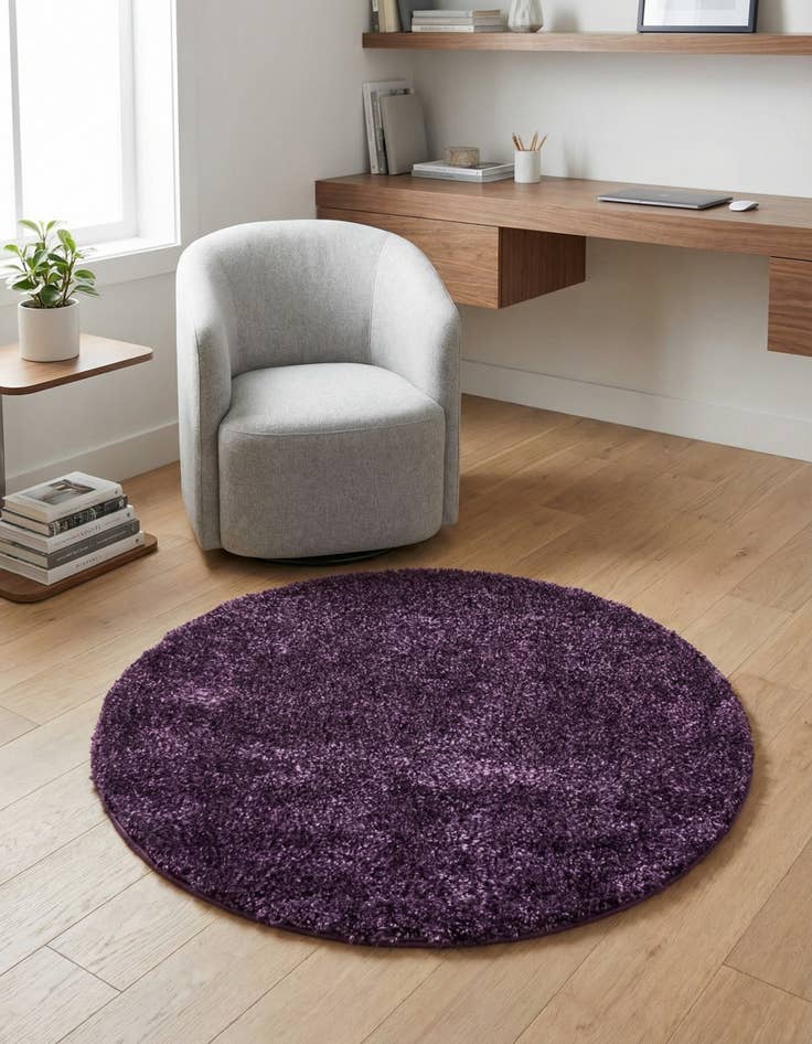 Detail image of  3' 3 x 3' 3 Solid Frieze Round Rug